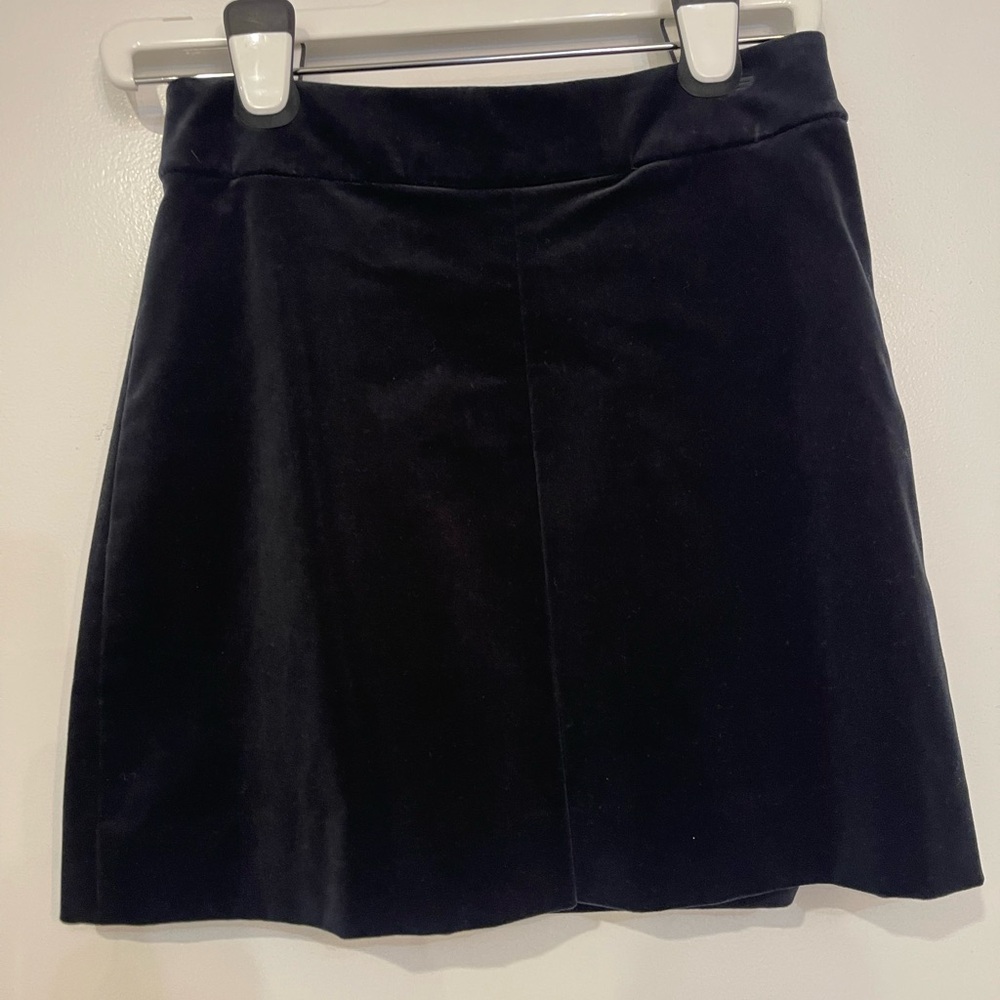 Jcrew black velvet mini skirt NWT size 2